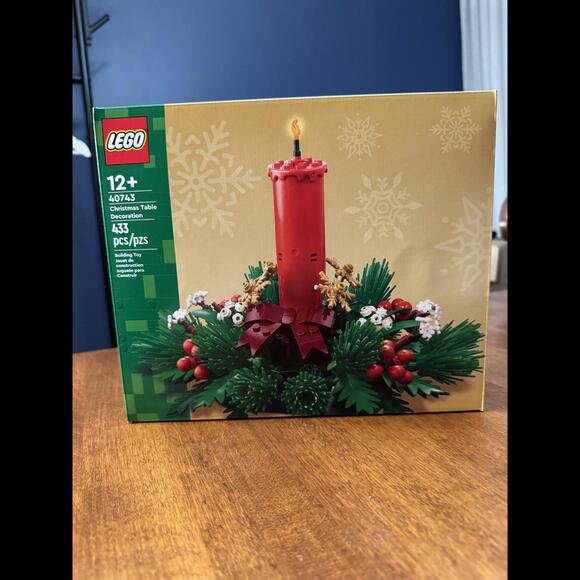 NEW! Lego, Christmas Table Decoration V39, Candle and Greenery, 40743 - Picture 1 of 3